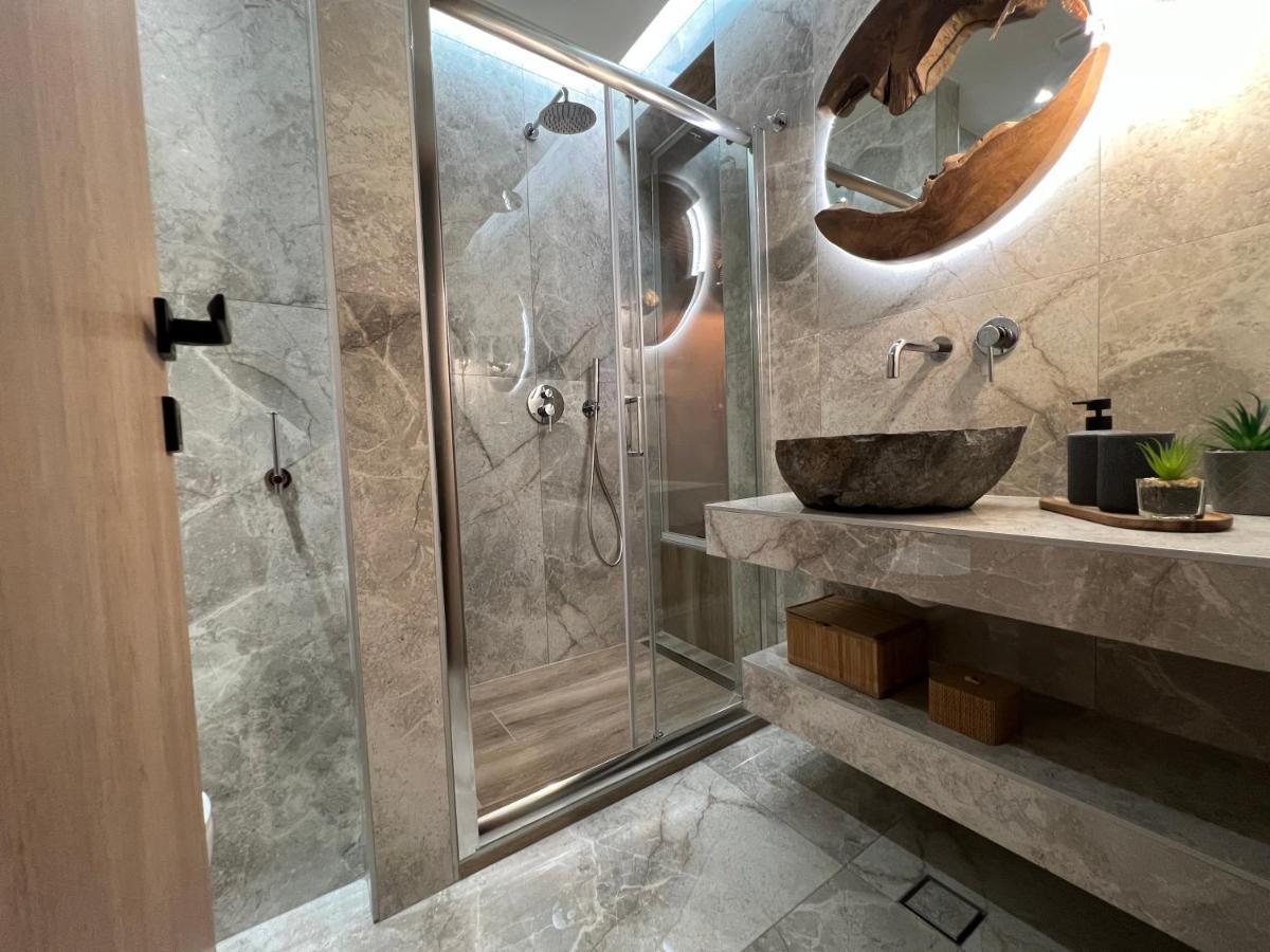 Supreme Secret Suite Alexandroupoli Bagian luar foto